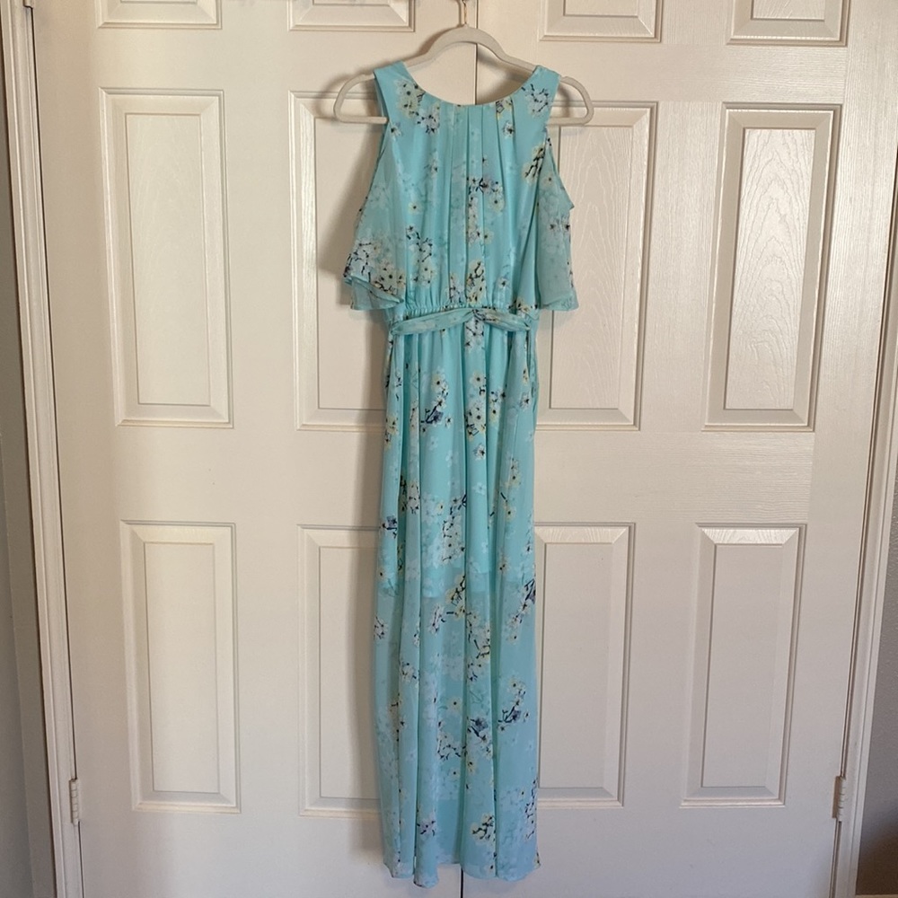 Calvin Klein Floral-Print Cold-Shoulder Maxi Dress 👗